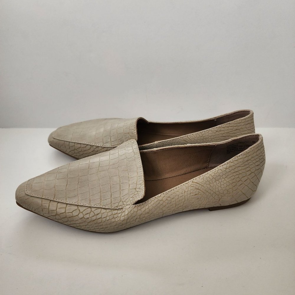 Steve Madden Gemmy Beige Crocodile Embossed Loafers Size 8 - Picture 5 of 11
